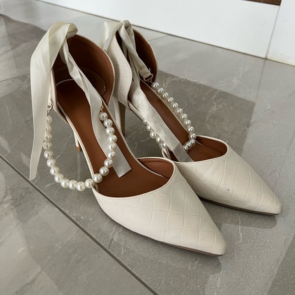 Pearl high heels - Picture 1 of 1